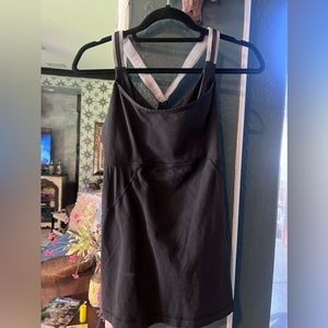 Black lululemon tank tops